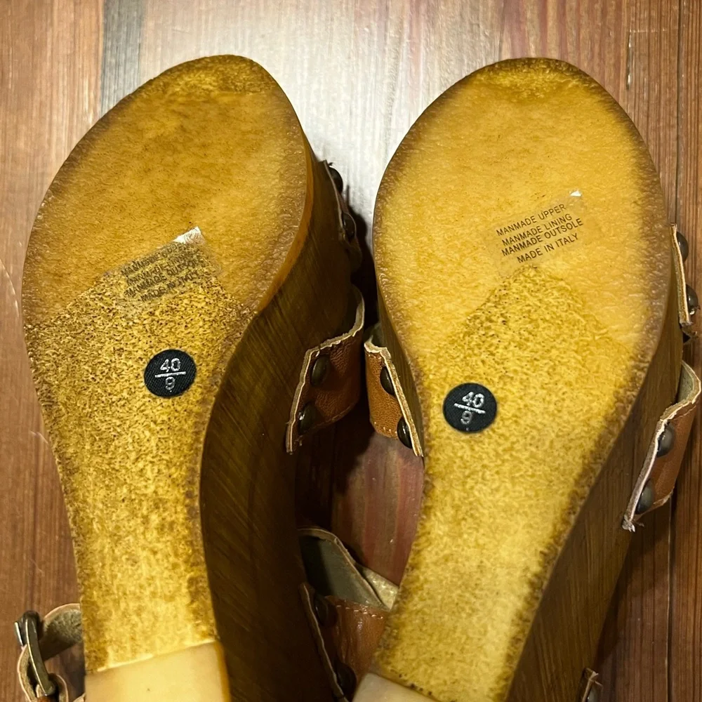 Charles‎ by Charles David Wooden Platform Sandals Made in Italy